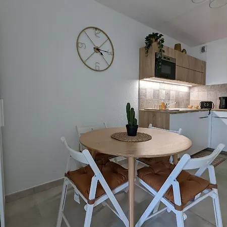 Le Tropic 2 Apt 5 Personnes A Deux Pas De La Mer Apartment