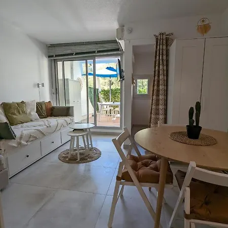 Le Tropic 2 Apt 5 Personnes A Deux Pas De La Mer * La Grande-Motte