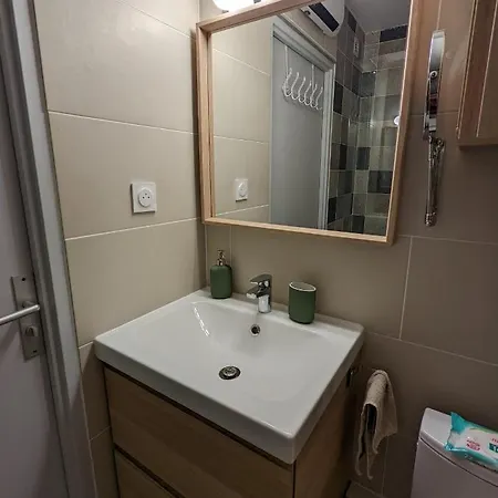 Le Tropic 2 Apt 5 Personnes A Deux Pas De La Mer Apartment La Grande-Motte